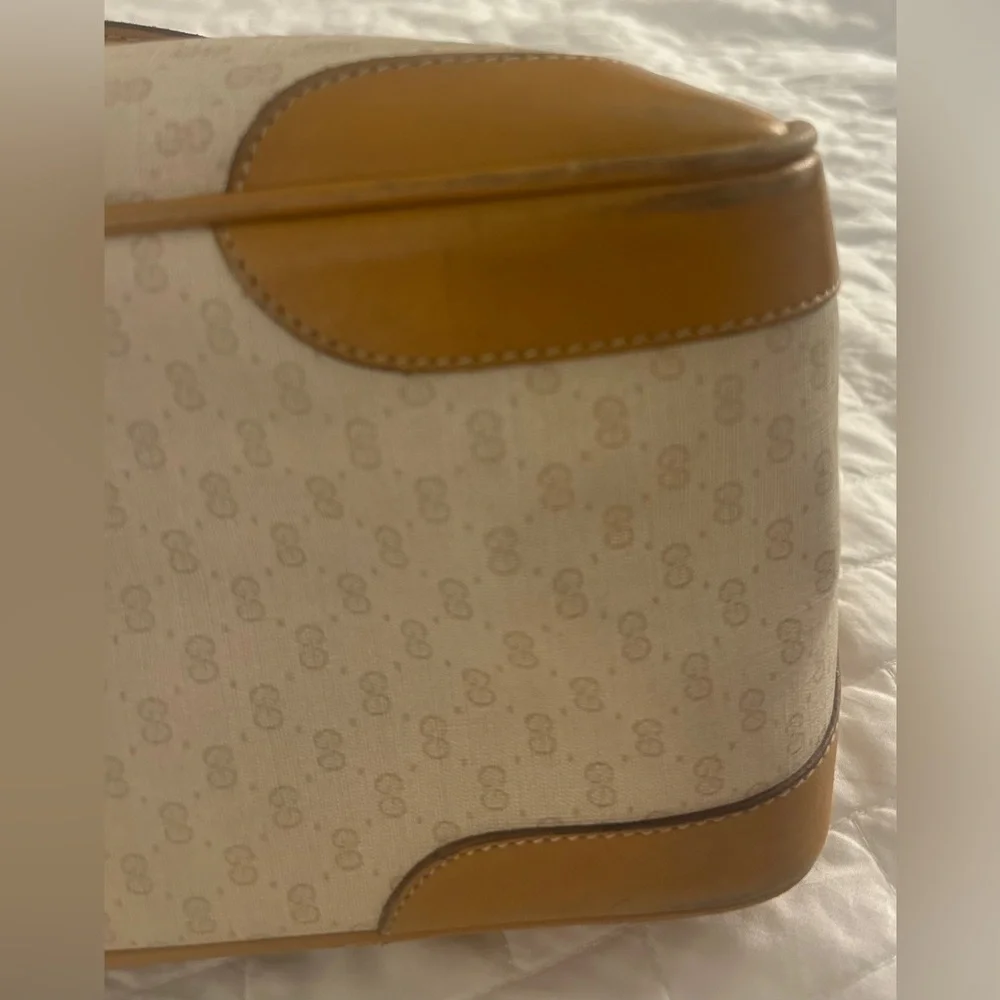 Gucci Beige and Tan Interior Handbag - Picture 7 of 12